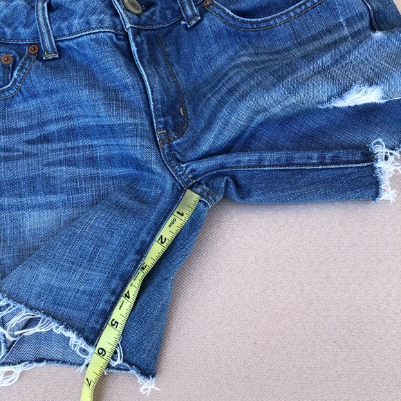 American Eagle Cotton Distressed Ripped Frayed Edges Mid Wash Cut Of Jeans 6 - Picture 16 of 16